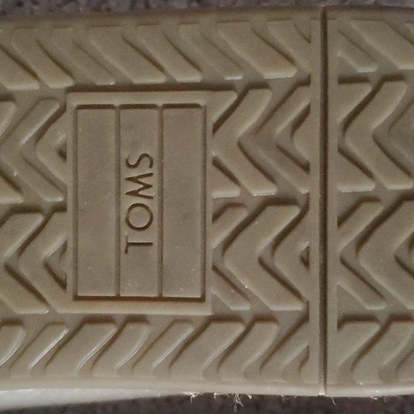 TOMS Desert Taupe Suede Alpargatas - Picture 14 of 16